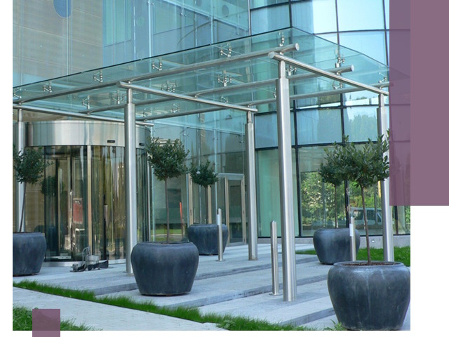 Навесы из стекла на заказ в Сосногорске — монтаж и установка