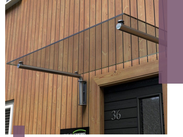 Стеклянные козырьки на входы и фасады в Сосногорске